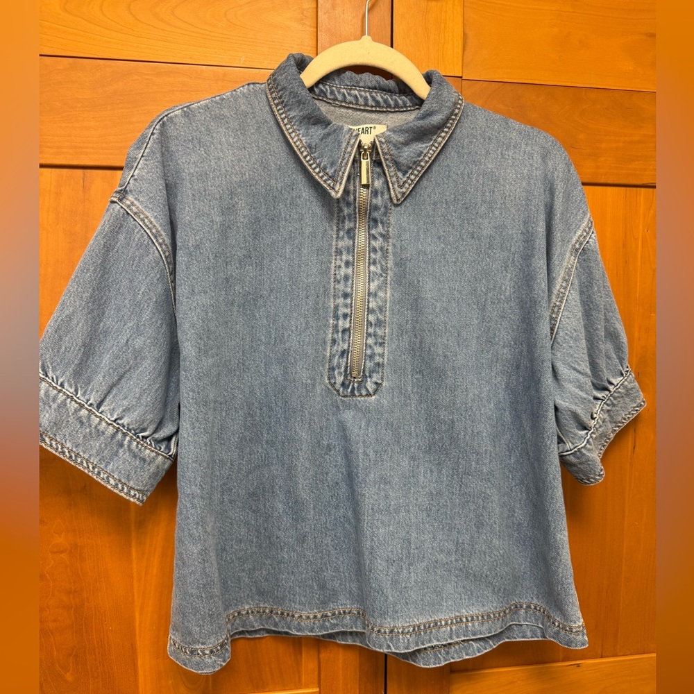 Velvet Heart Light Blue Denim Zip Blouse Large NWT